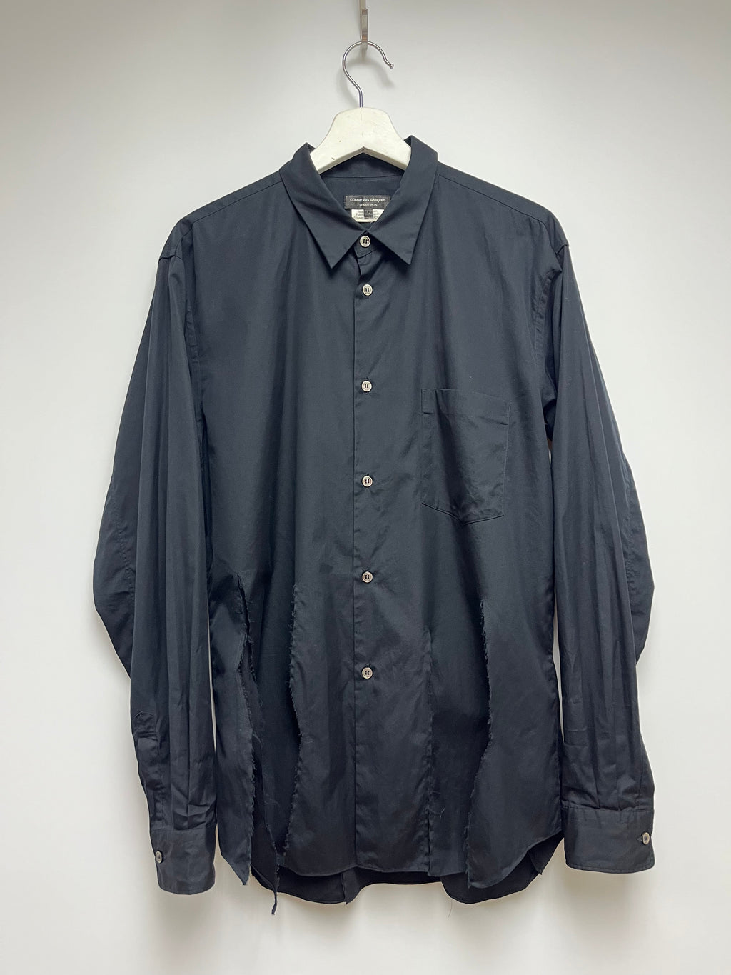 COMME des GARÇONS HOMME PLUS CUT-OFF HEM SHIRT