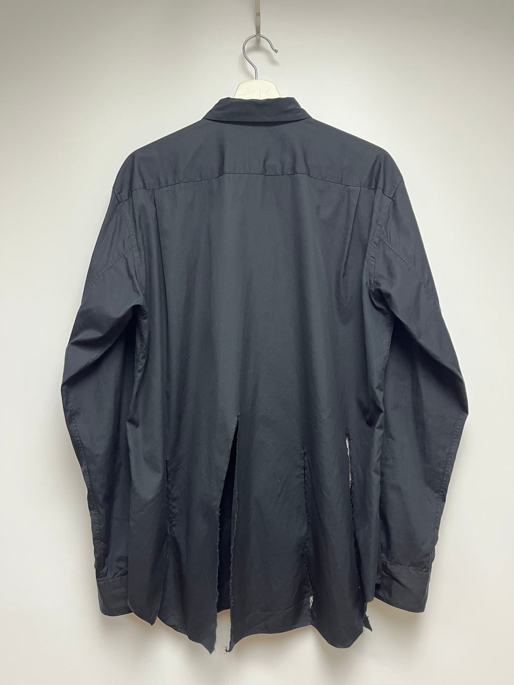 COMME des GARÇONS HOMME PLUS CUT-OFF HEM SHIRT