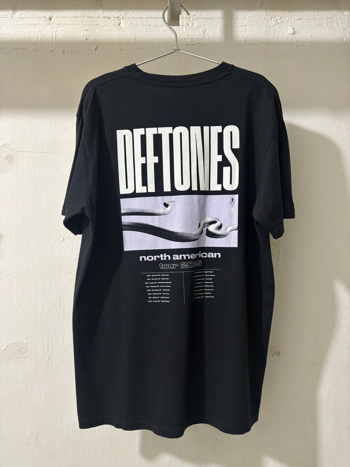 2005 COMFORT COLORS 'DEFTONES NORTH AMERICAN TOUR 2025' GRAPHIC T-SHIRT
