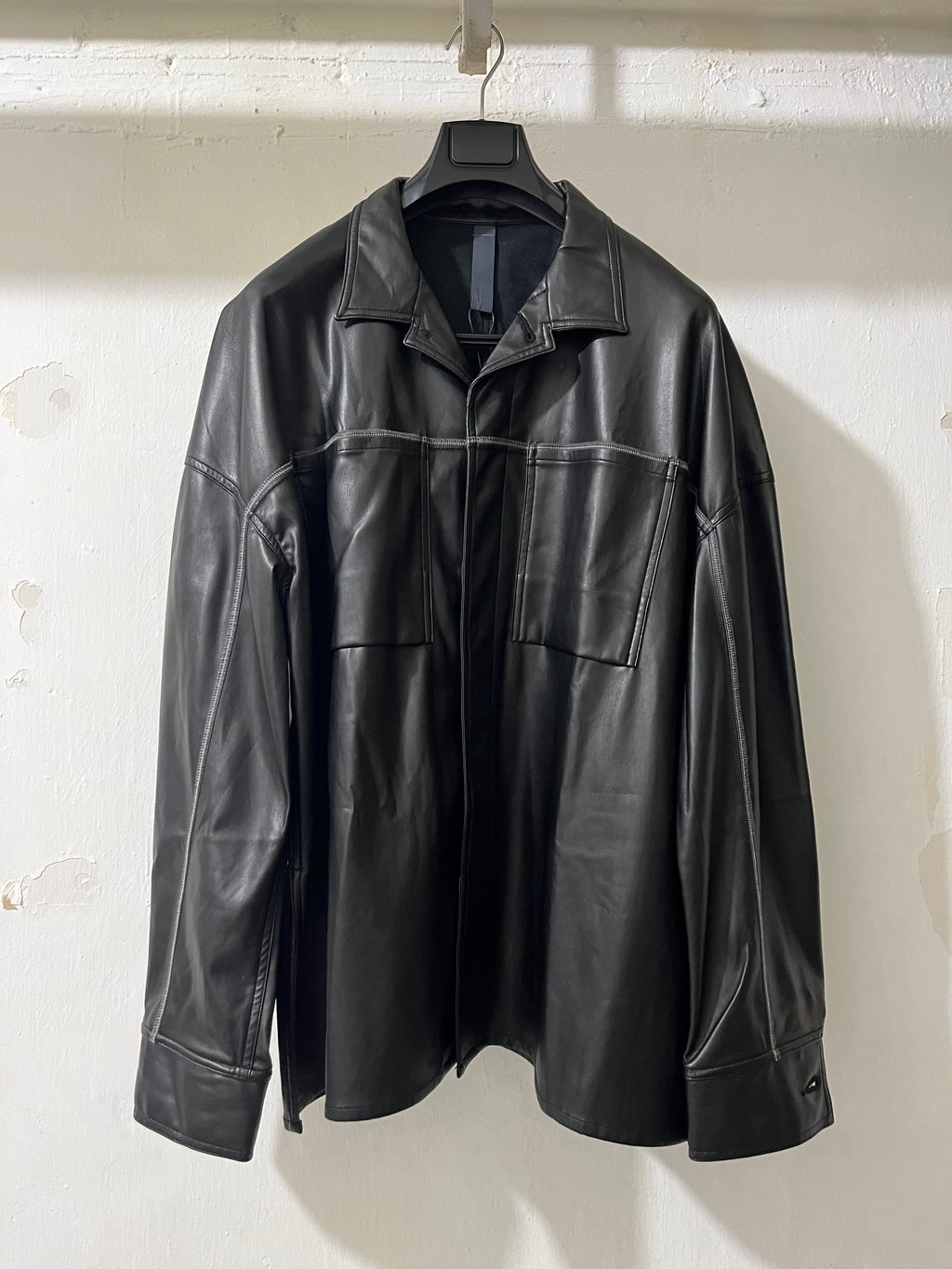 SHINYAKOZUKA HORIZONTAL FAUX LEATHER SHIRT