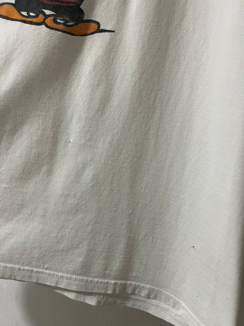 VINTAGE 2000S CALVIN AND HOBBES 'PASSING GAS' T-SHIRT