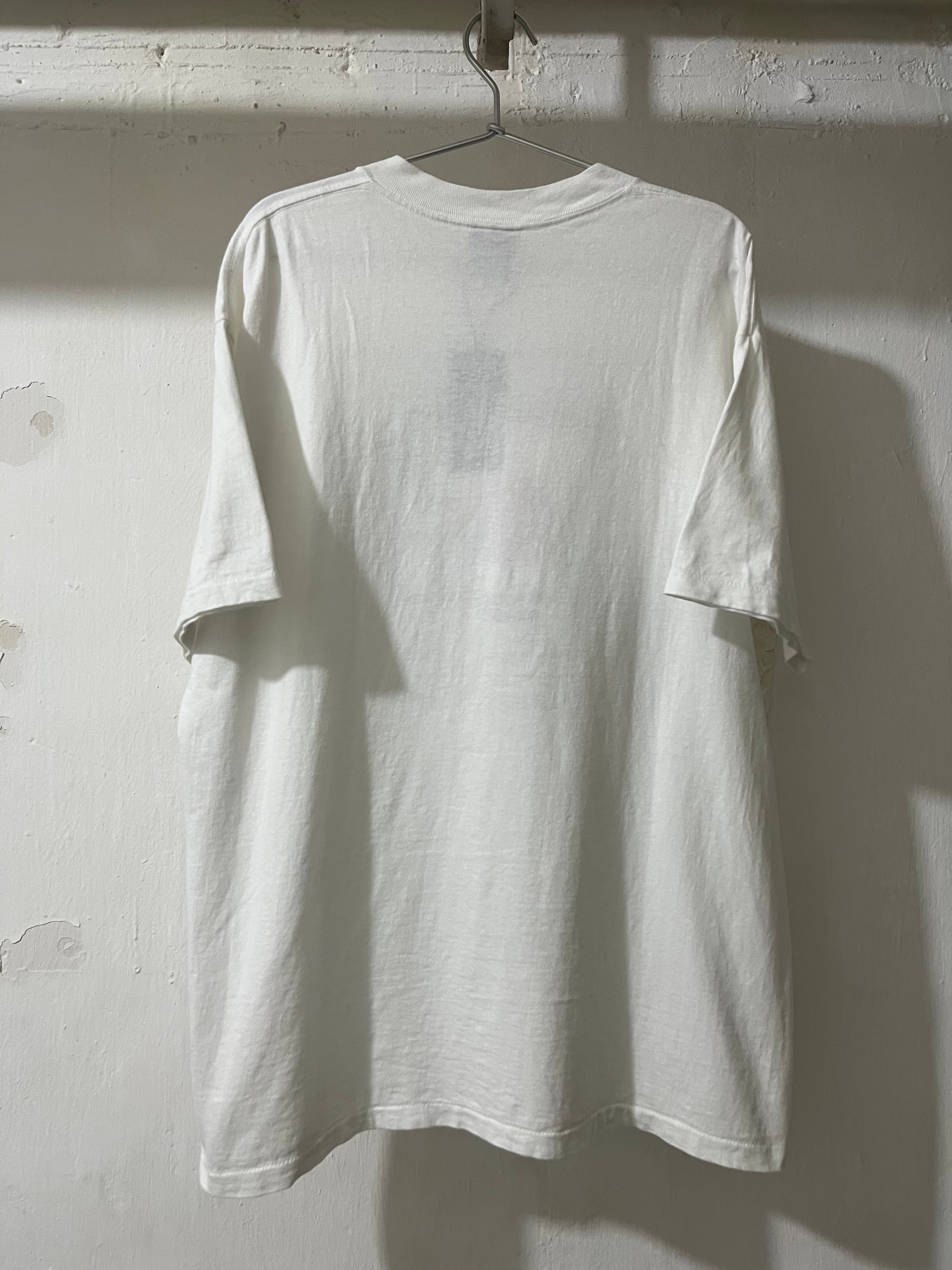 VINTAGE ONEITA 1990S 'BEAUTICIAN NOT A MAGICIAN' GRAPHIC T-SHIRT
