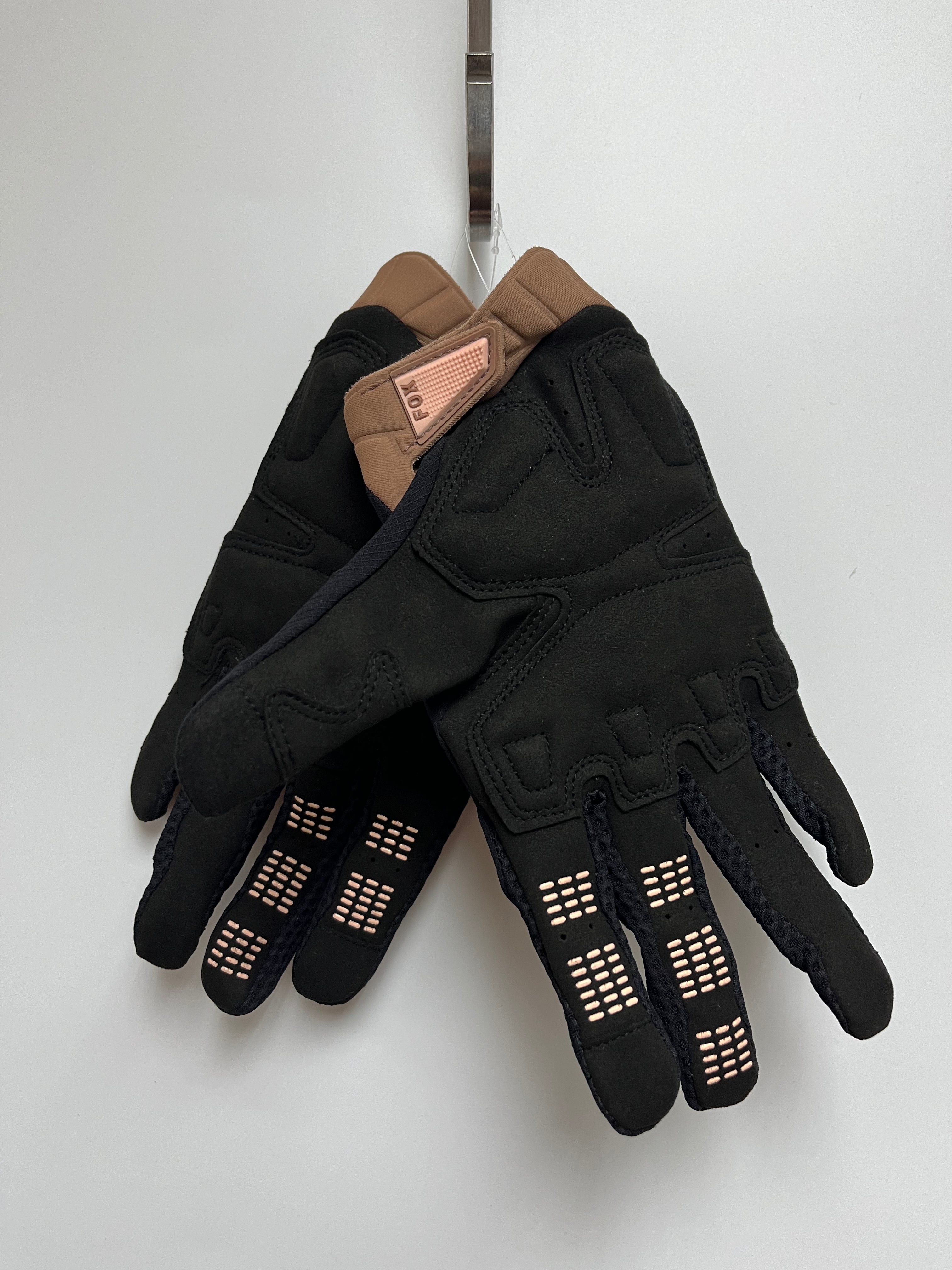 FOX LAB x KIKO KOSTADINOV GLOVES