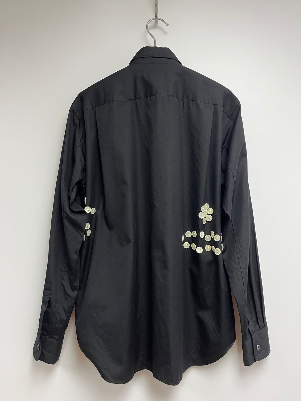 COMME des GARÇONS HOMME PLUS STITCHED BUTTONS SHIRT