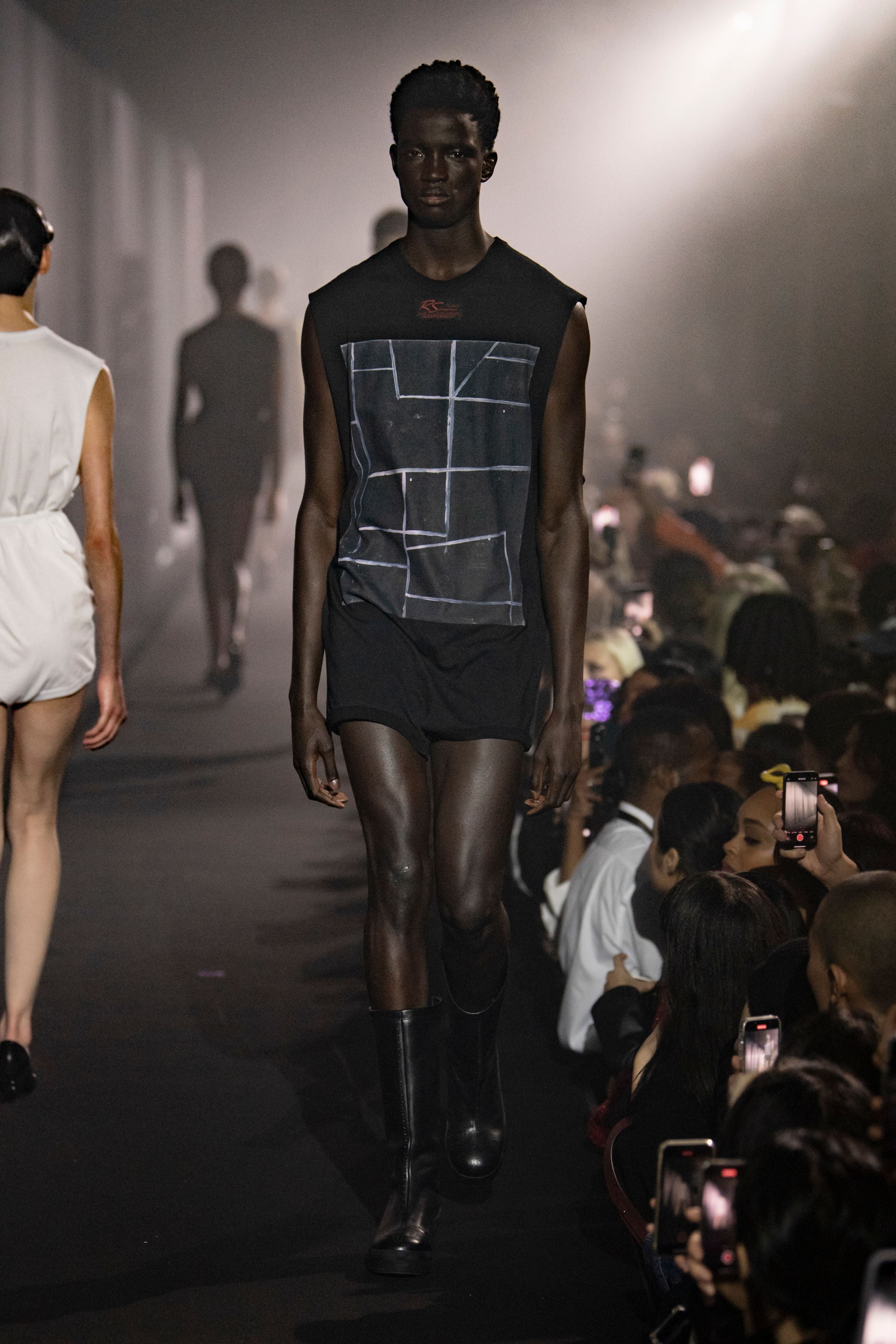 SS23 RAF SIMONS x PHILIPPE VANDENBERG SLEEVELESS OVERSIZED T-SHIRT